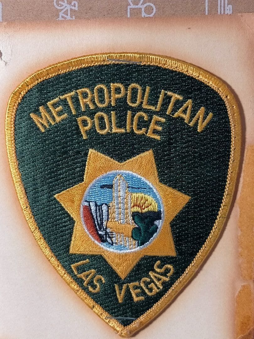 ☆ア❻。「アメリカ.ラスベガス市警察ワッペン…台紙付き」。