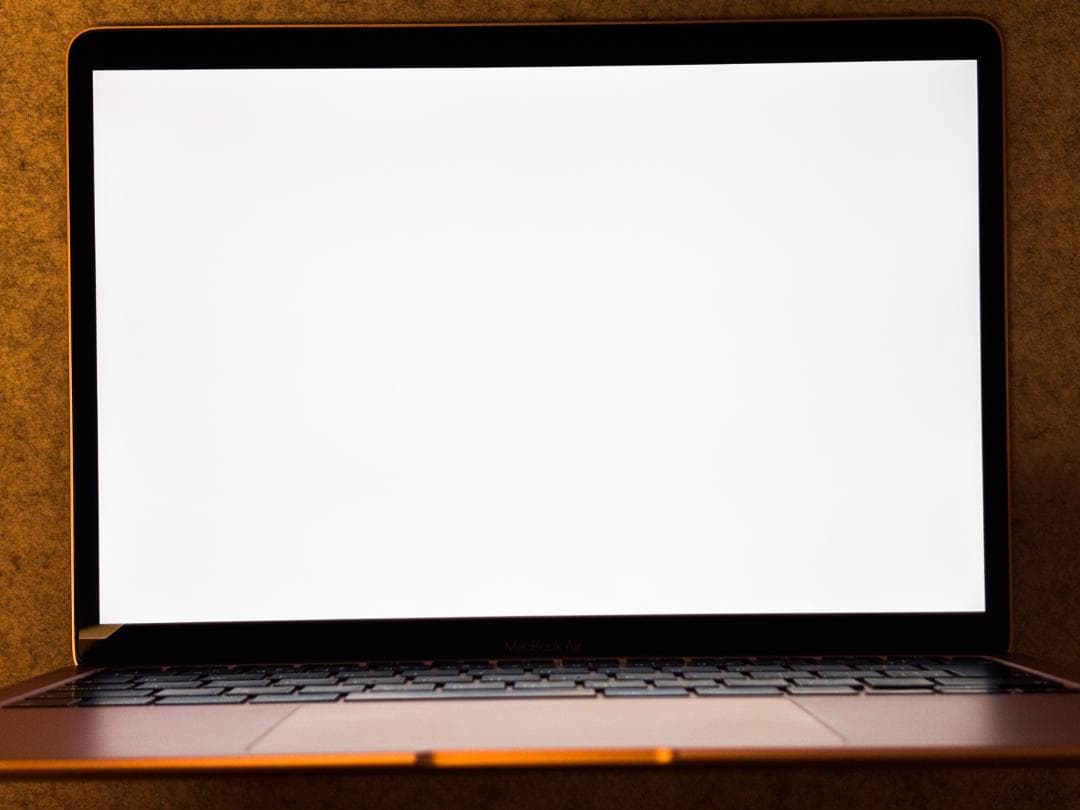 Apple M1 Macbook Air 16GB 1TB 98%　ゴールド中古