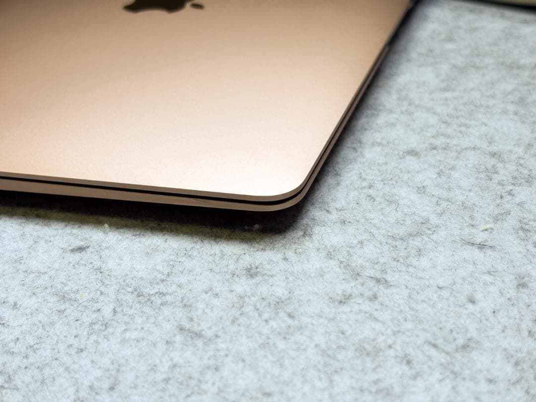 Apple M1 Macbook Air 16GB 1TB 98%　ゴールド中古