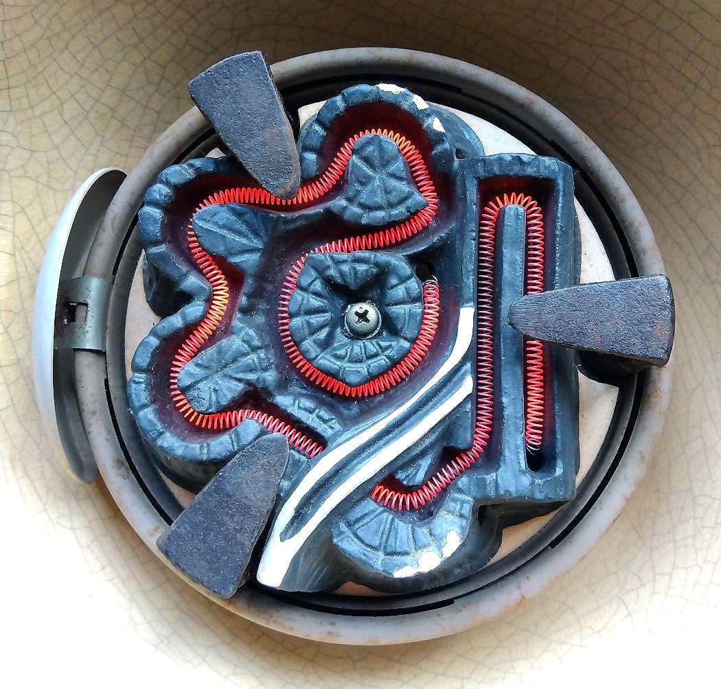 茶道具　野々田式 風炉型電熱機 さつま枇杷色