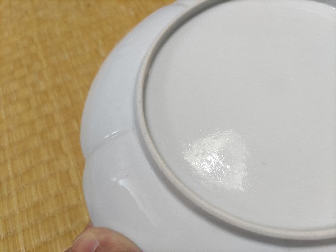 柿右衛門　白磁　陽刻　輪花皿　松竹梅　六寸皿　美品