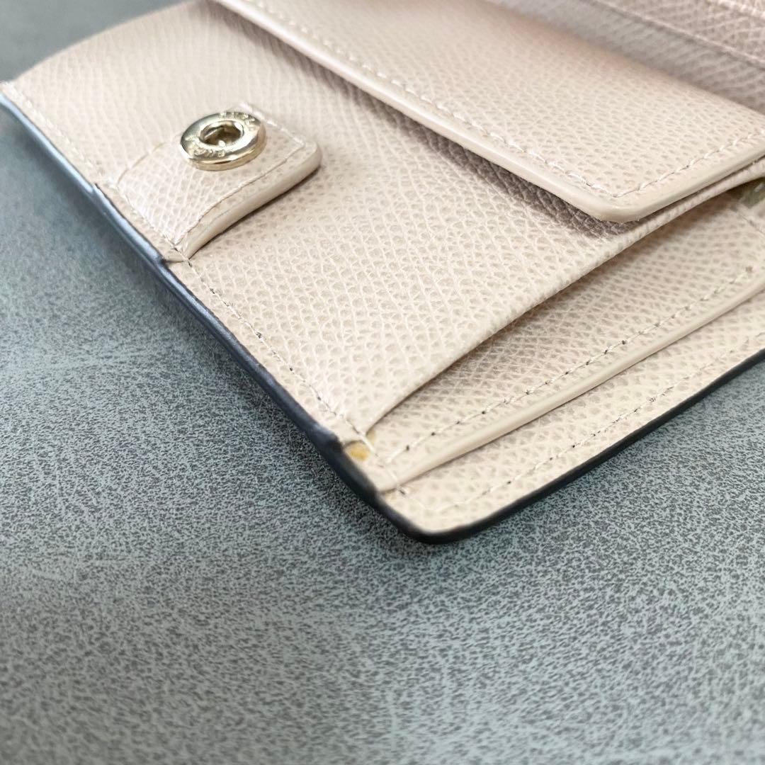 【未使用】FURLA　二つ折り財布　カメリア　べージュピンク