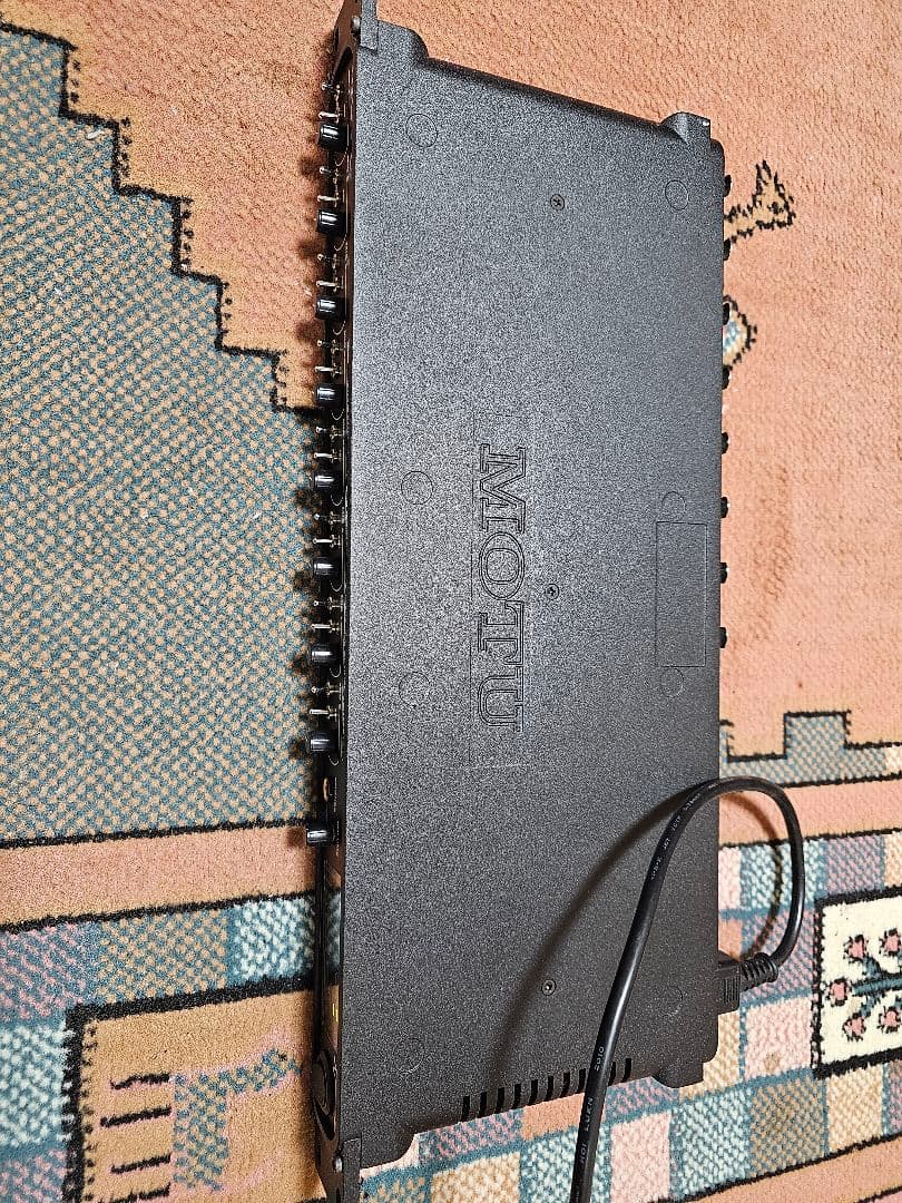 MOTU 8 pre Firewireオーディオインターフェース