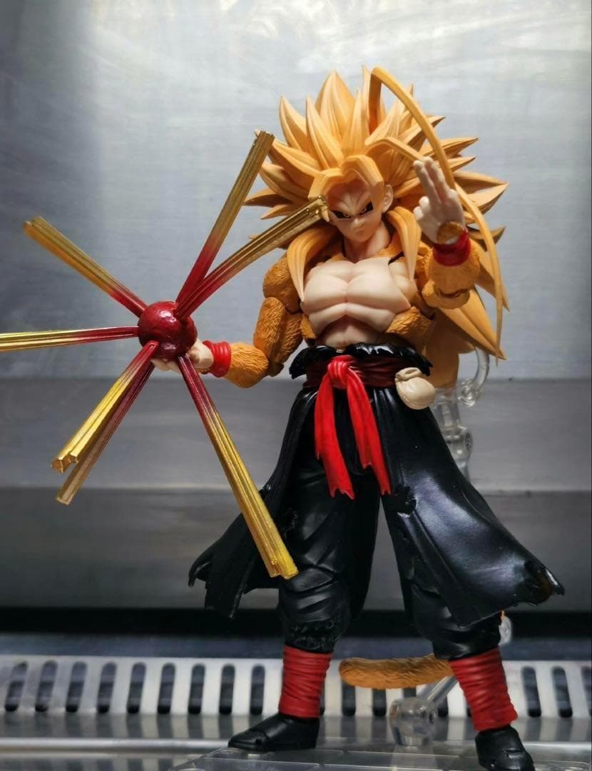 絶版品！海外限定S.H.フィギュア 孫悟空 黄金大猿のスーパーサイヤ人5