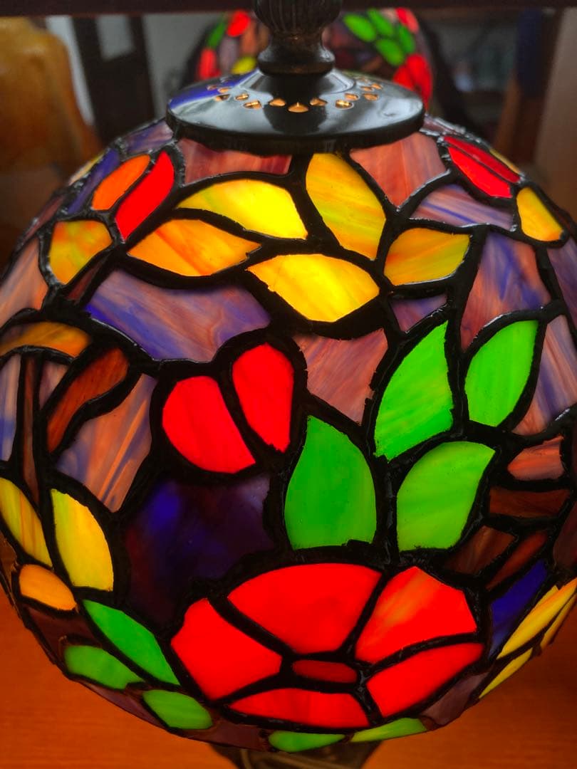 ステンドグラス　ランプ　卓上　シェード　インテリア