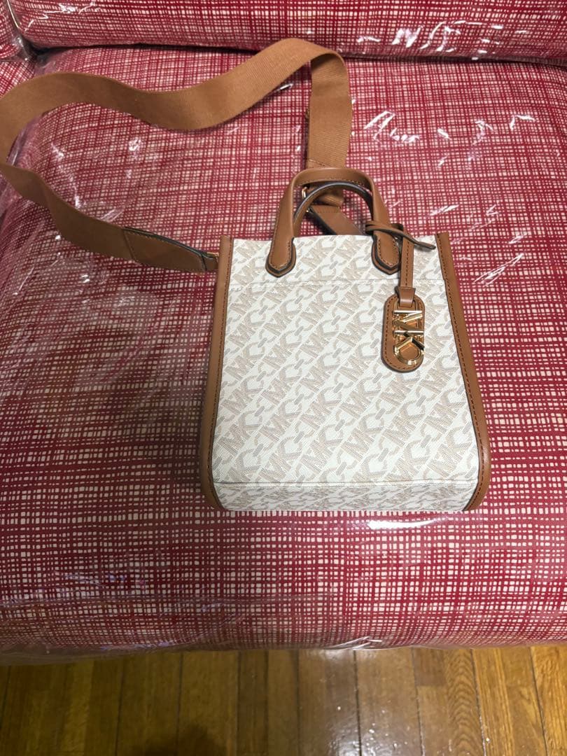 MICHAELKORS GIGI ホワイト シグネチャーロゴ ショルダーバッグ