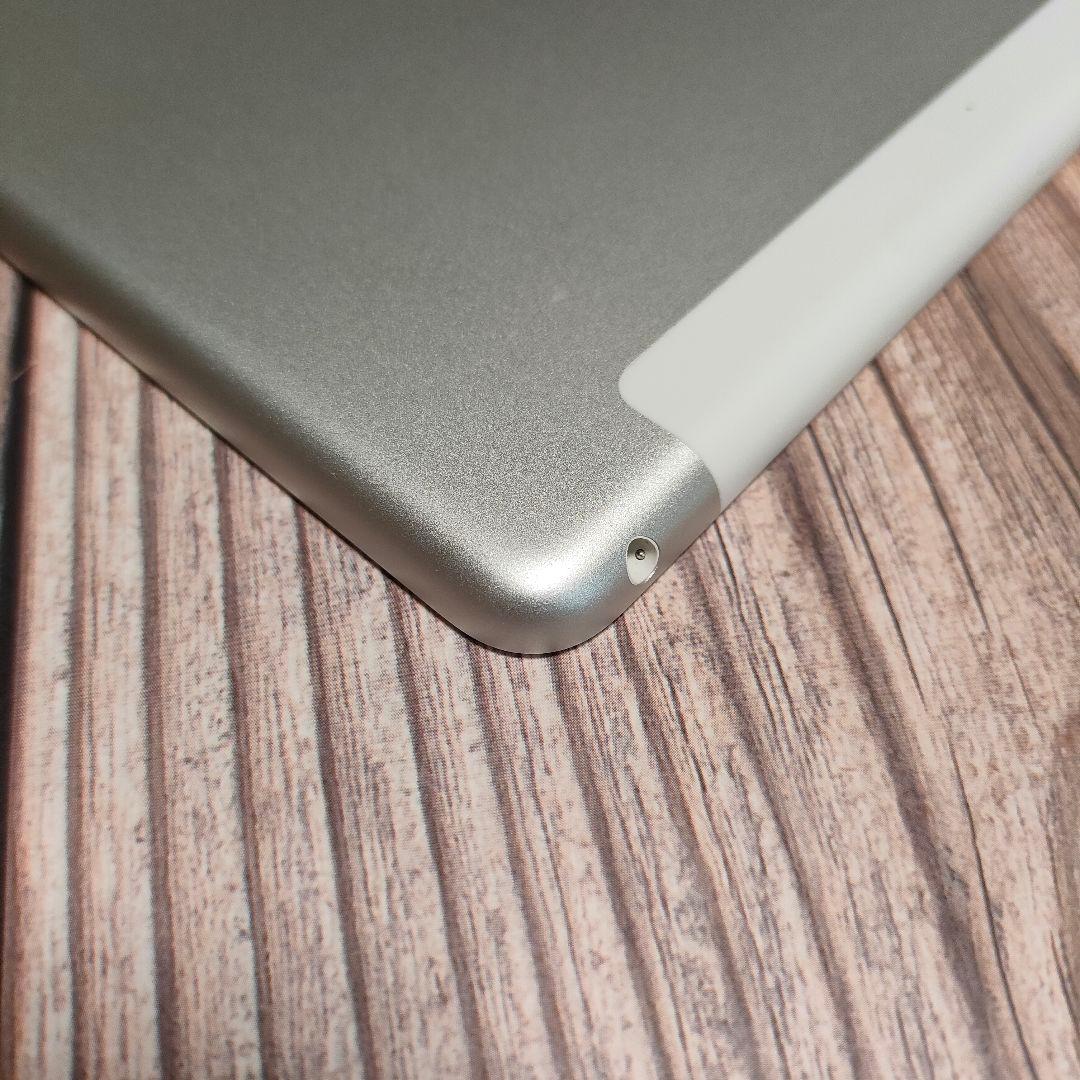iPad 第7世代 32GB SIMフリー 美品