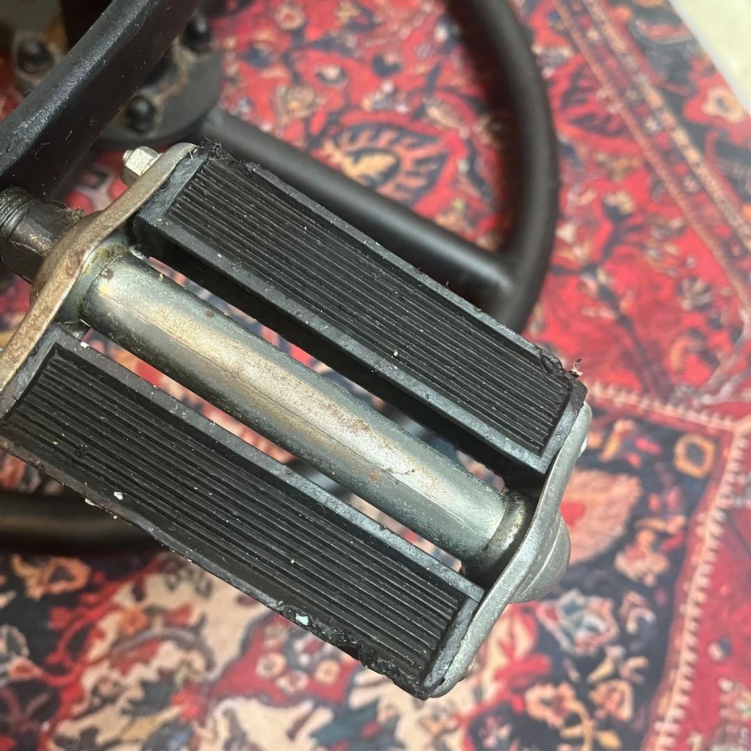 【インダストリアル、ヴィンテージ・スチールスツール、オールドレトロ椅子カウンター