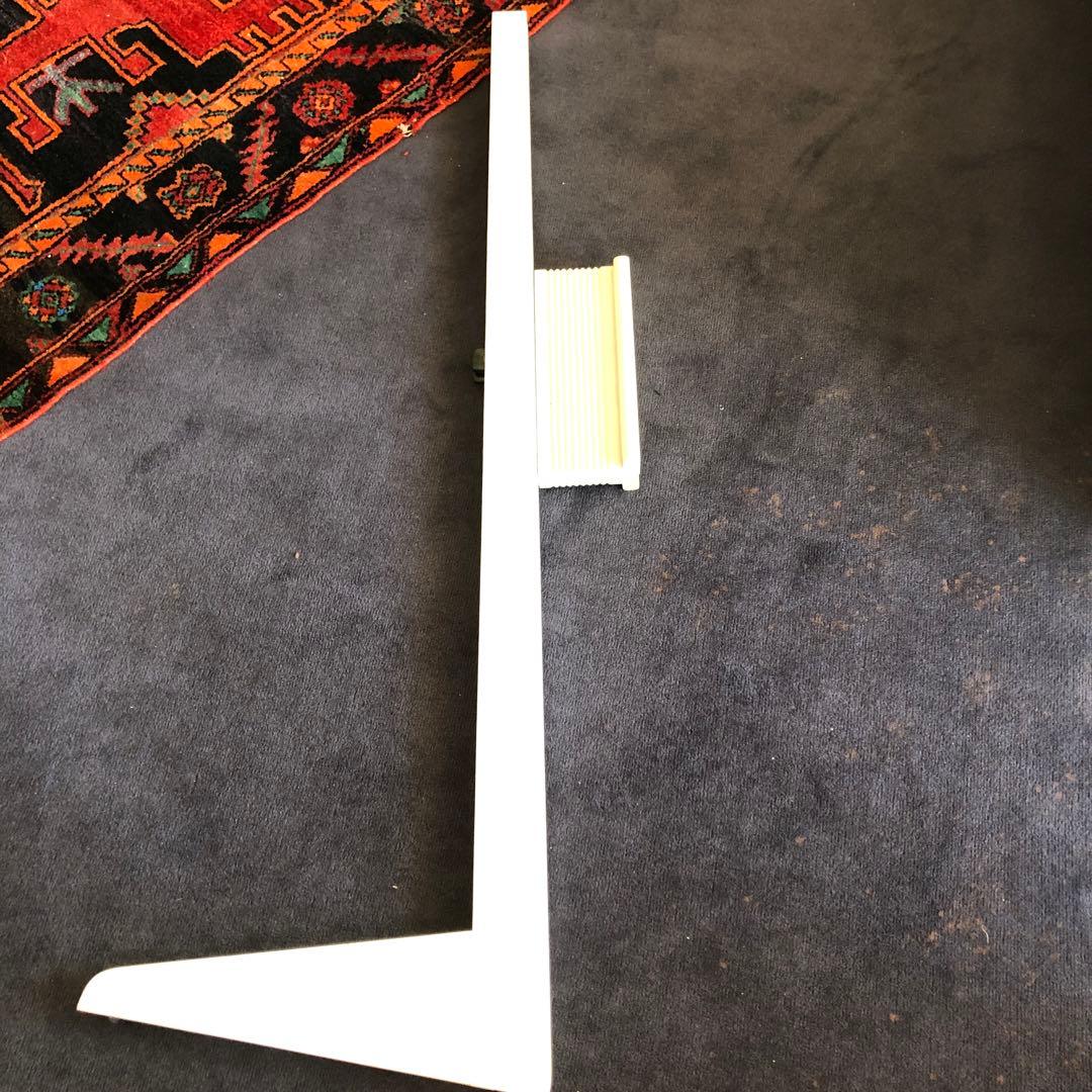 イーゼル　白　高さ135cm 横　cm