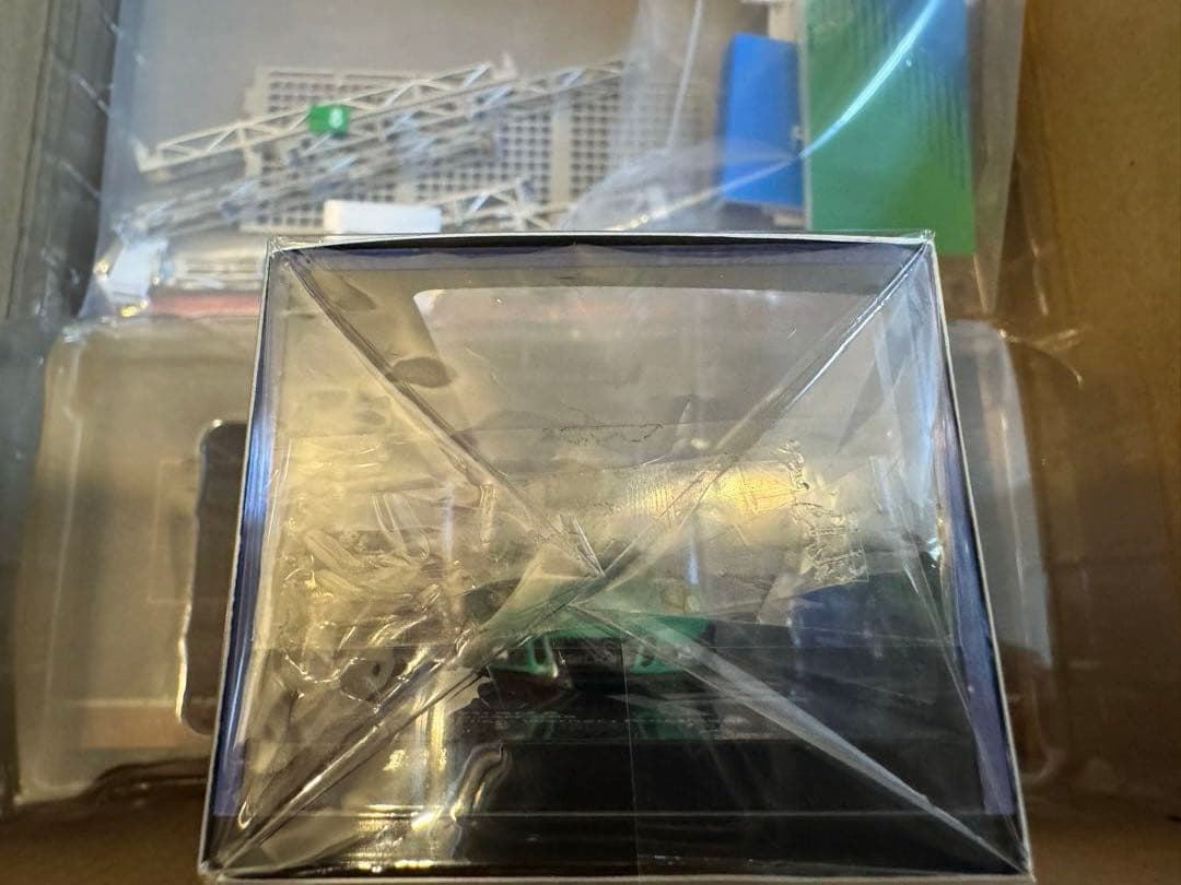 ミニカー TARMAC Porsche911GT3R PIT GARAGE DIORAMA