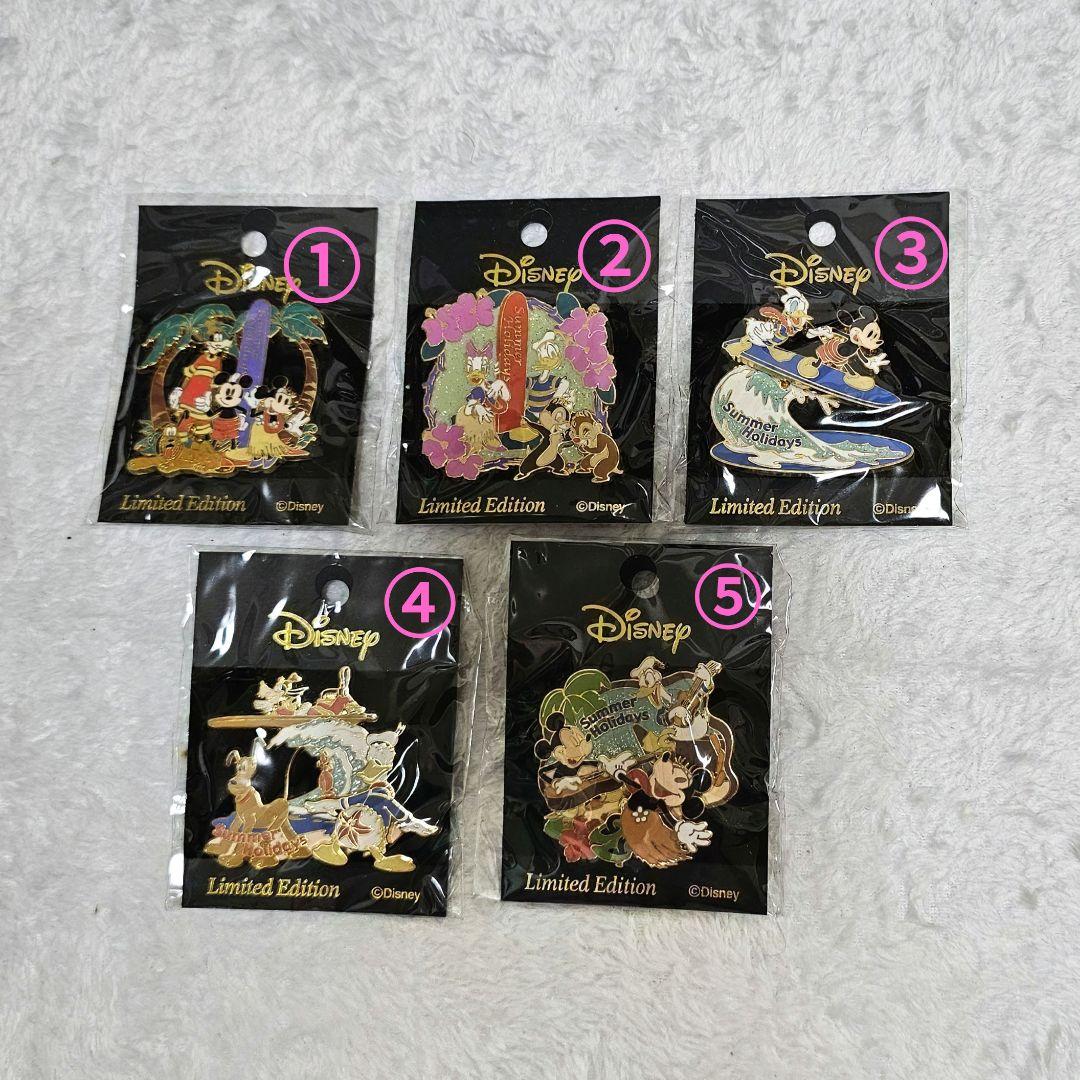 Disney ミッキー&フレンズ 限定ピンバッジ