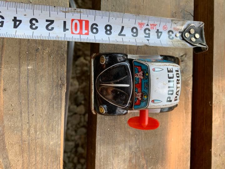 まだまだ、ゼンマイok ブリキのパトカー　アンティークミニカー