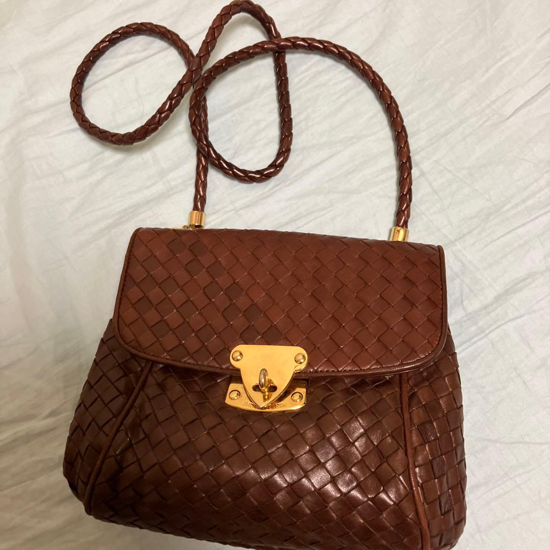 ボッテガべネタ　イントレチャート ショルダーバッグ