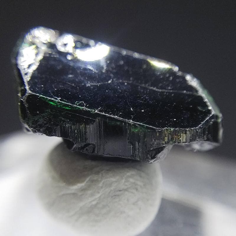 388 カラーチェンジ クロムトルマリン 結晶 原石