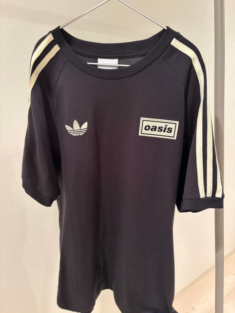 【値下げ可】oasis*adidas Tシャツ　ブラック