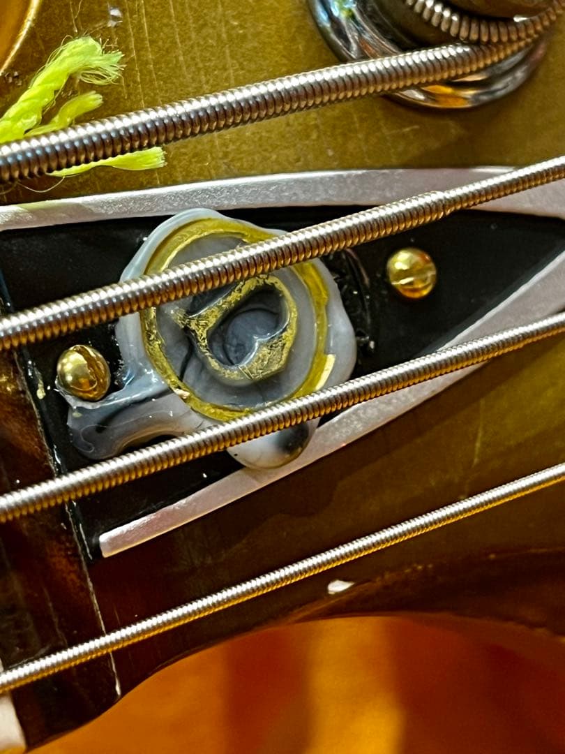 DeliciousTaylormade フレットレスジャズベース　　　　チーク材