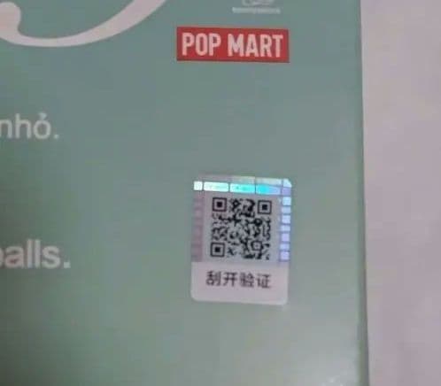 ベトナム限定　MEGA SPACE MOLLY 100%　　新品　未開封