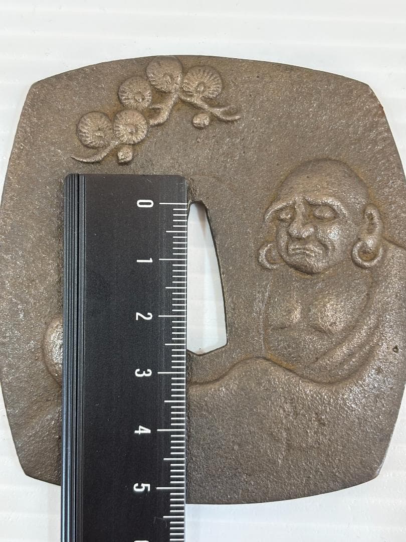 鍔(つば) 石黒正明作 鉄製 日本刀 明治時代 仏像と山 アンティーク