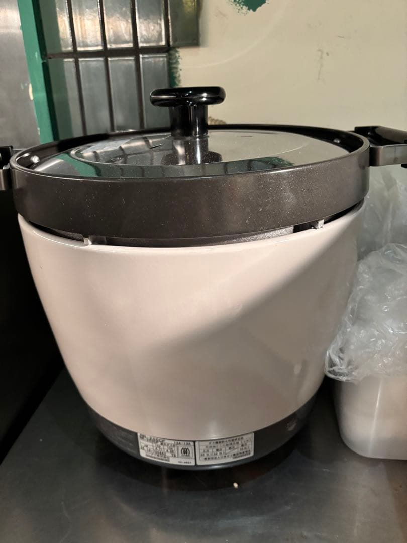 新品未使用！！リンナイ業務用ガス炊飯器