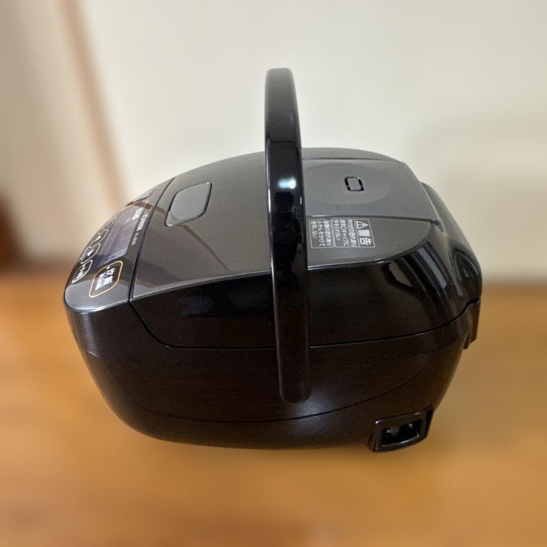 象印マイコン炊飯ジャー極め炊き　NL-BD05 3号炊き2022年製5mmの黒釜