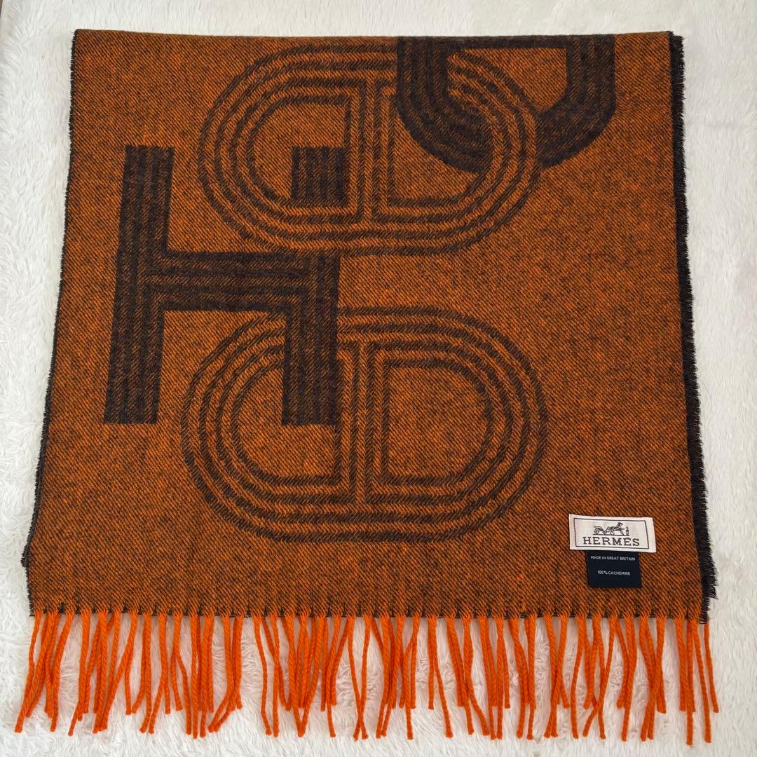 HERMES 24番地のサーキット カシミヤマフラー 正規品　美品