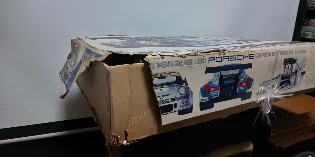永大グリップ 1:8 ポルシェカレラ RSRターボ 2.1 未組み立て