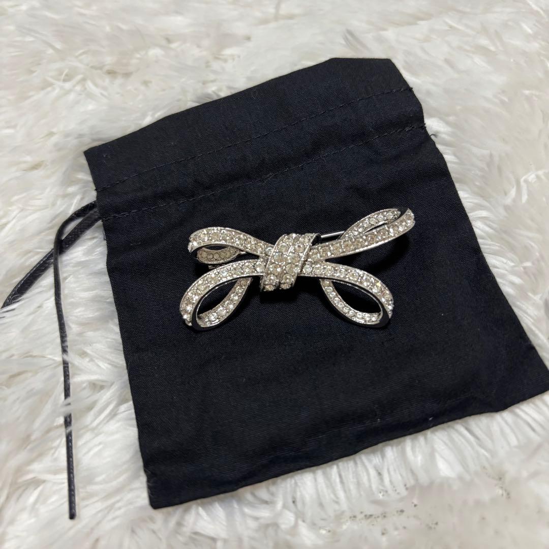 FOXEY フォクシー　リボン　ブローチ　ラインストーン　シルバー