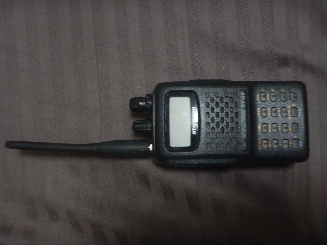 FT-60 トランシーバー