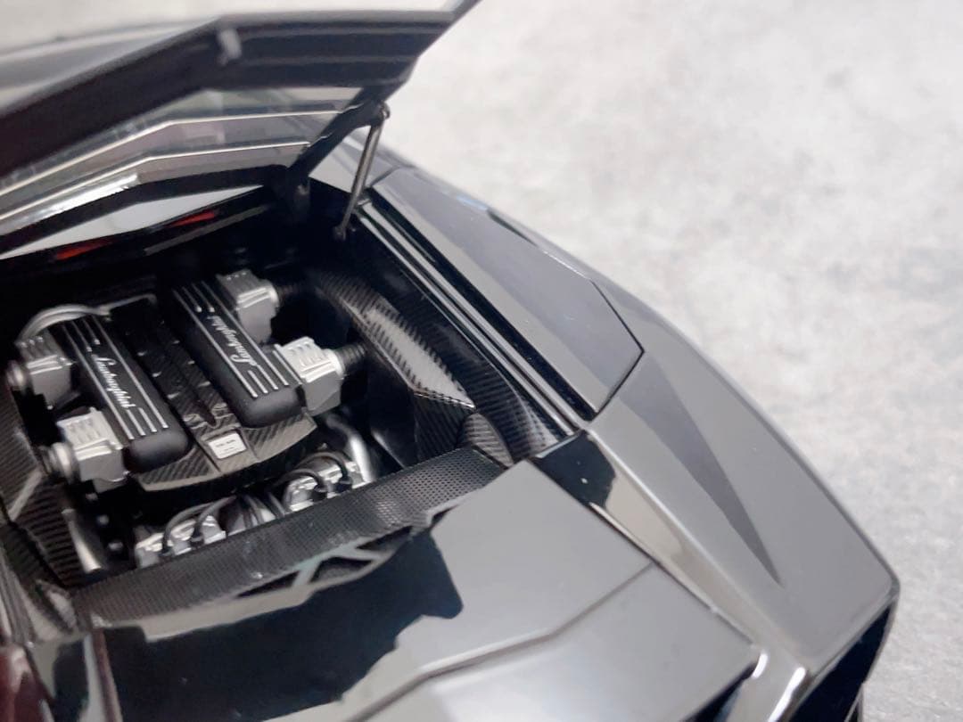 AUTOart 1/18 ランボルギーニ Reventon レヴェントン