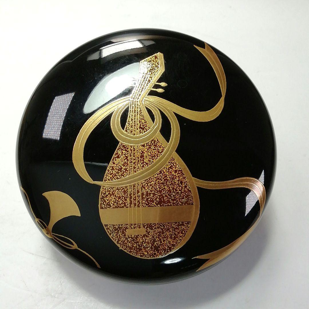 Ｓ６８８　棗　『楽器蒔絵』『大棗』『表千家　久田宗家　極箱　尋牛斎』『内銀花押』