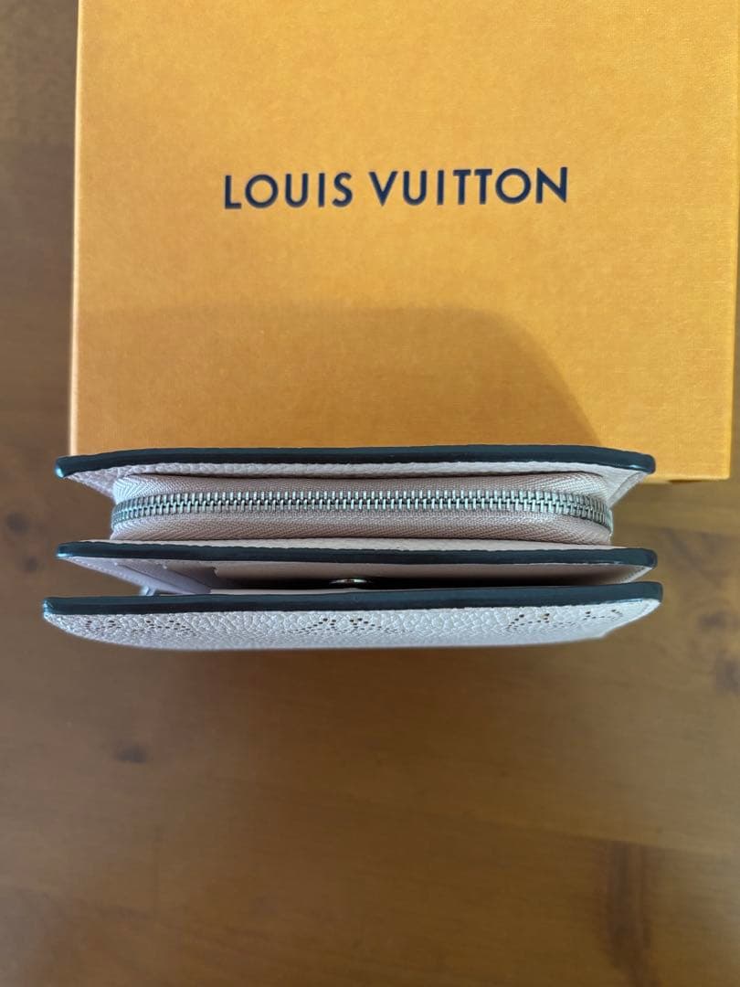 ルイヴィトン ポルトフォイユクレア マヒナ(ジャスミンピンク)