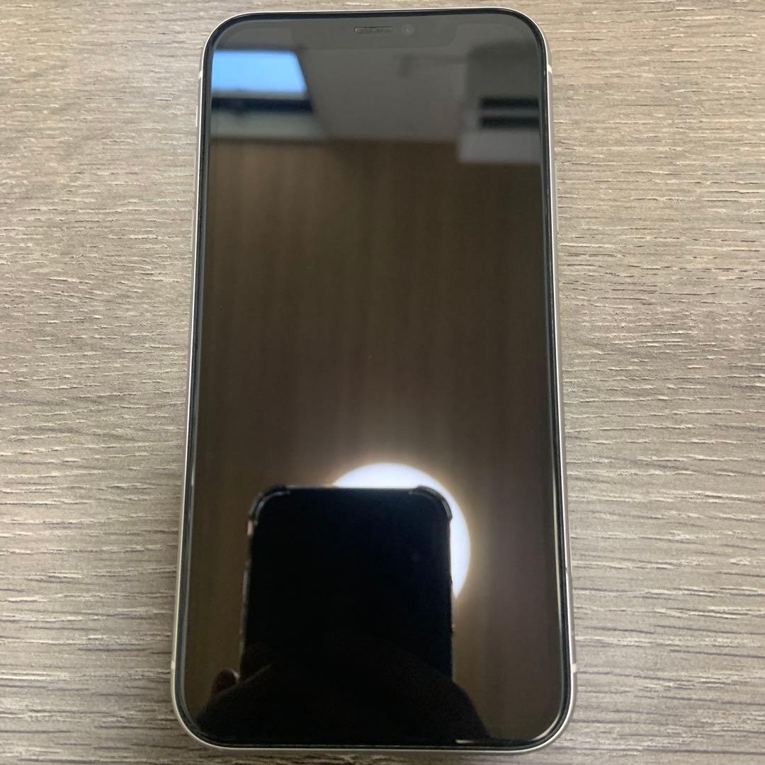 Apple iPhone 11 ホワイト 本体　箱、説明書付き　SIMロックなし