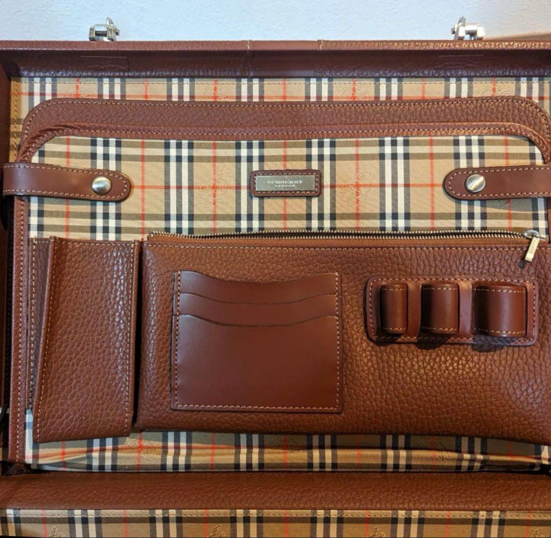 Burberry アタッシュケース　ダレスバッグ　ノバチェック