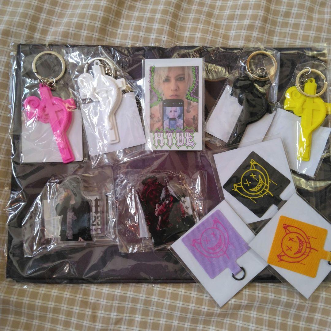 ハイガチャグッズ、チェキ1種、アクスタ2種他