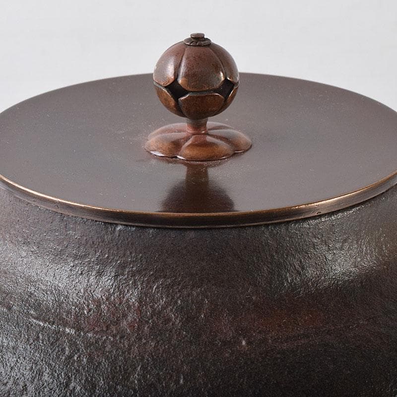 茶道具　人間国宝　釜師　高橋敬典作　浜松地紋真形羽付釜　共袋共箱　VR8722H