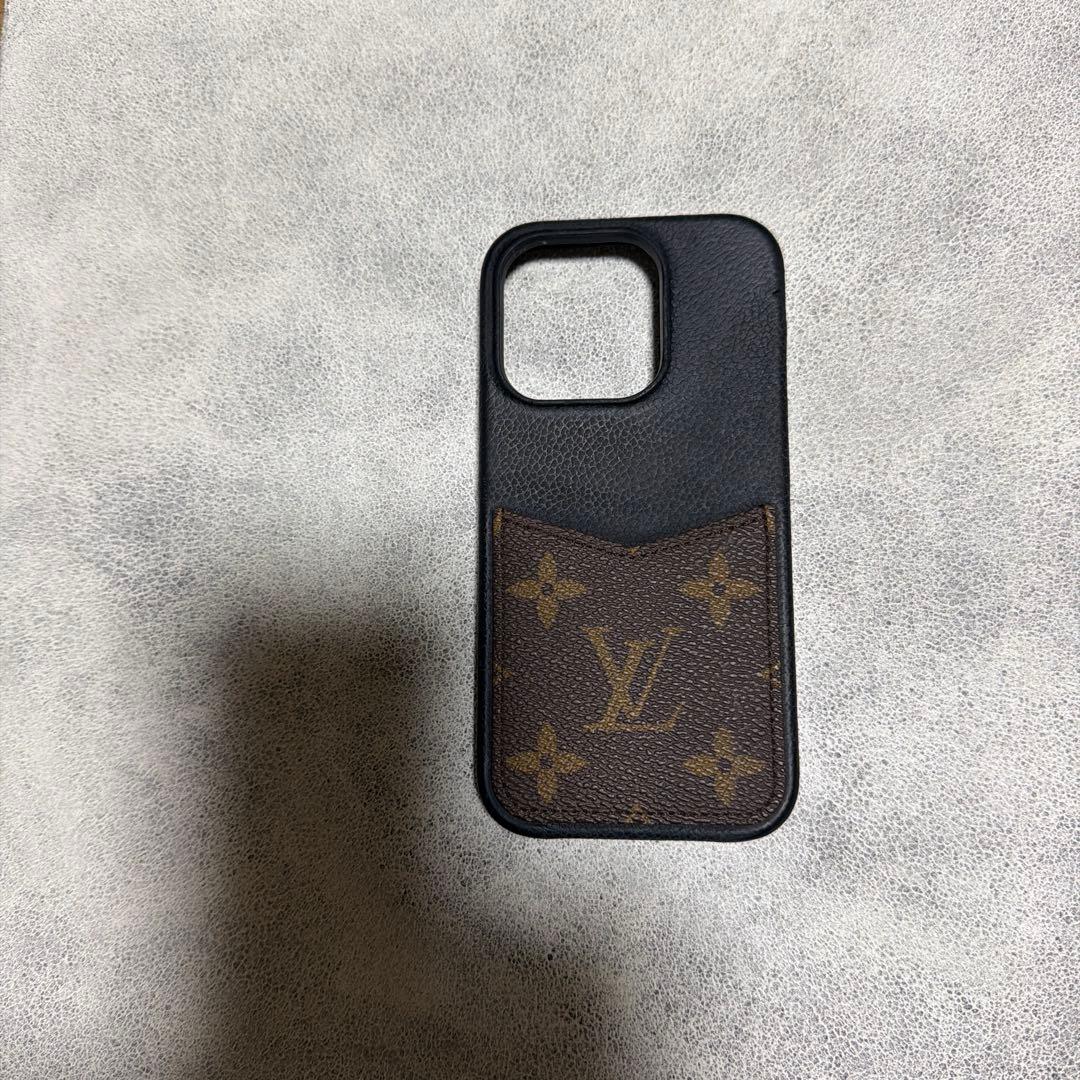 ルイヴィトン バンパー スマホケース iPhone15Pro 黒 M82887