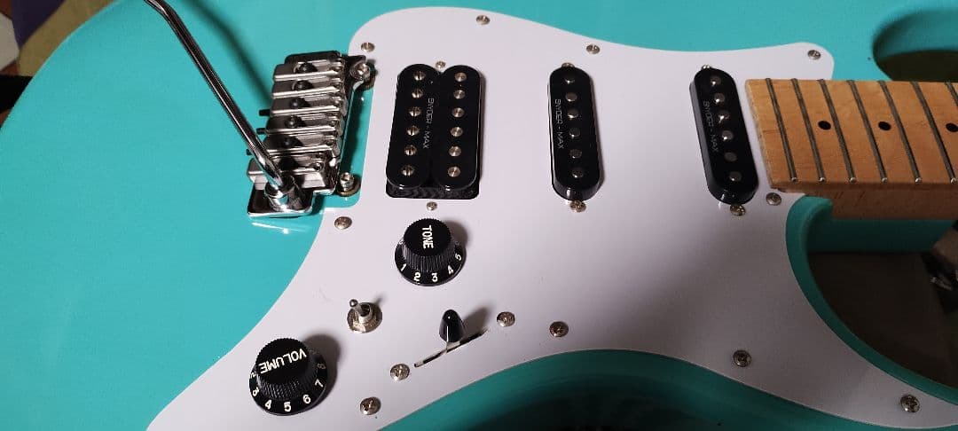 SSH ウィルキンソンブリッジ　ストラトタイプ　 エレキギター