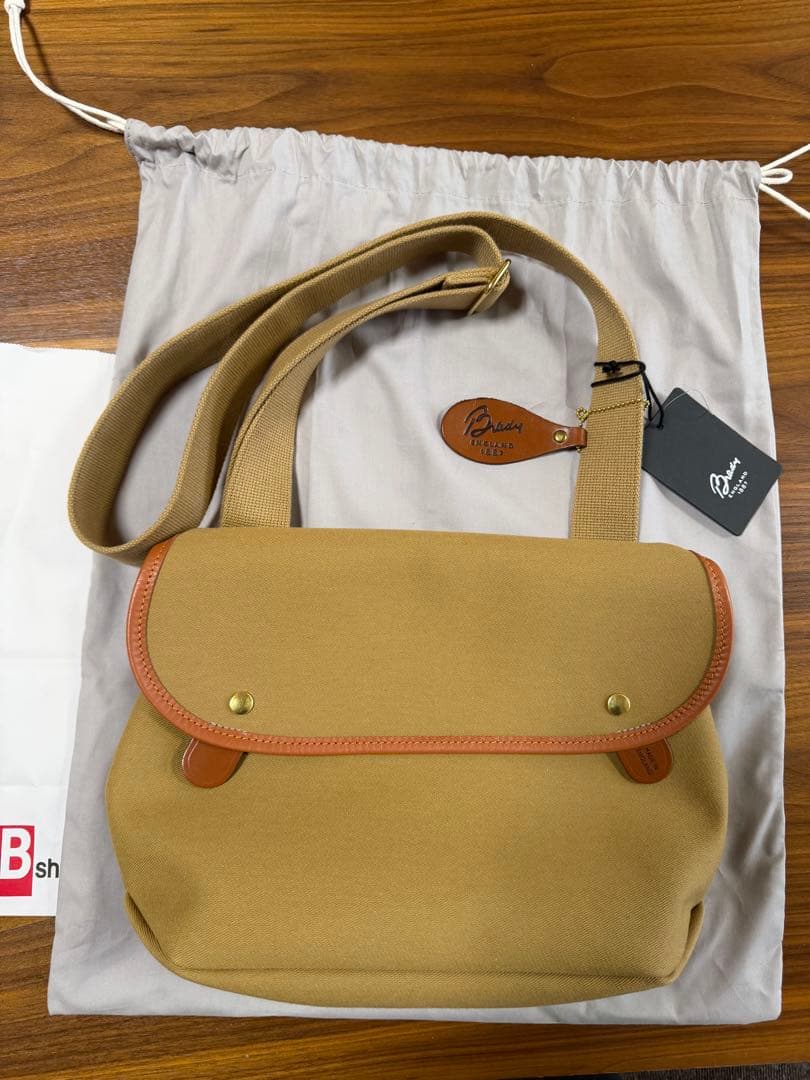 Brady ブレディ　AVON／エイボン　ショルダーバッグ