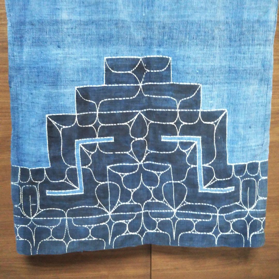 アイヌ着物　切り伏せ刺繍