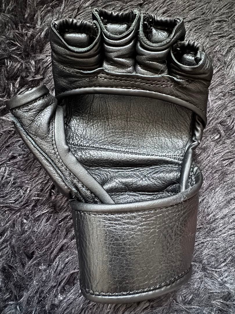 ISAMI 修斗　グローブ　オープンフィンガーグローブ　Sサイズ