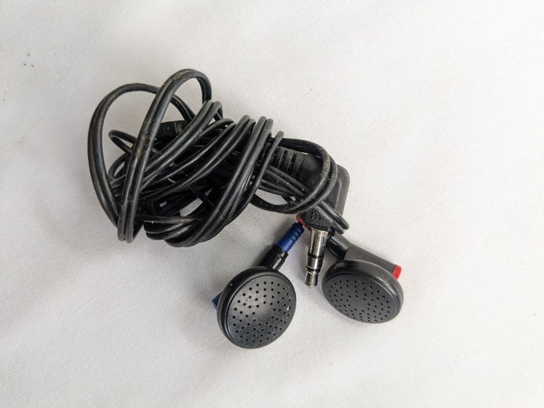 【ジャンク品】 HITACHI カセットプレーヤー CP-25