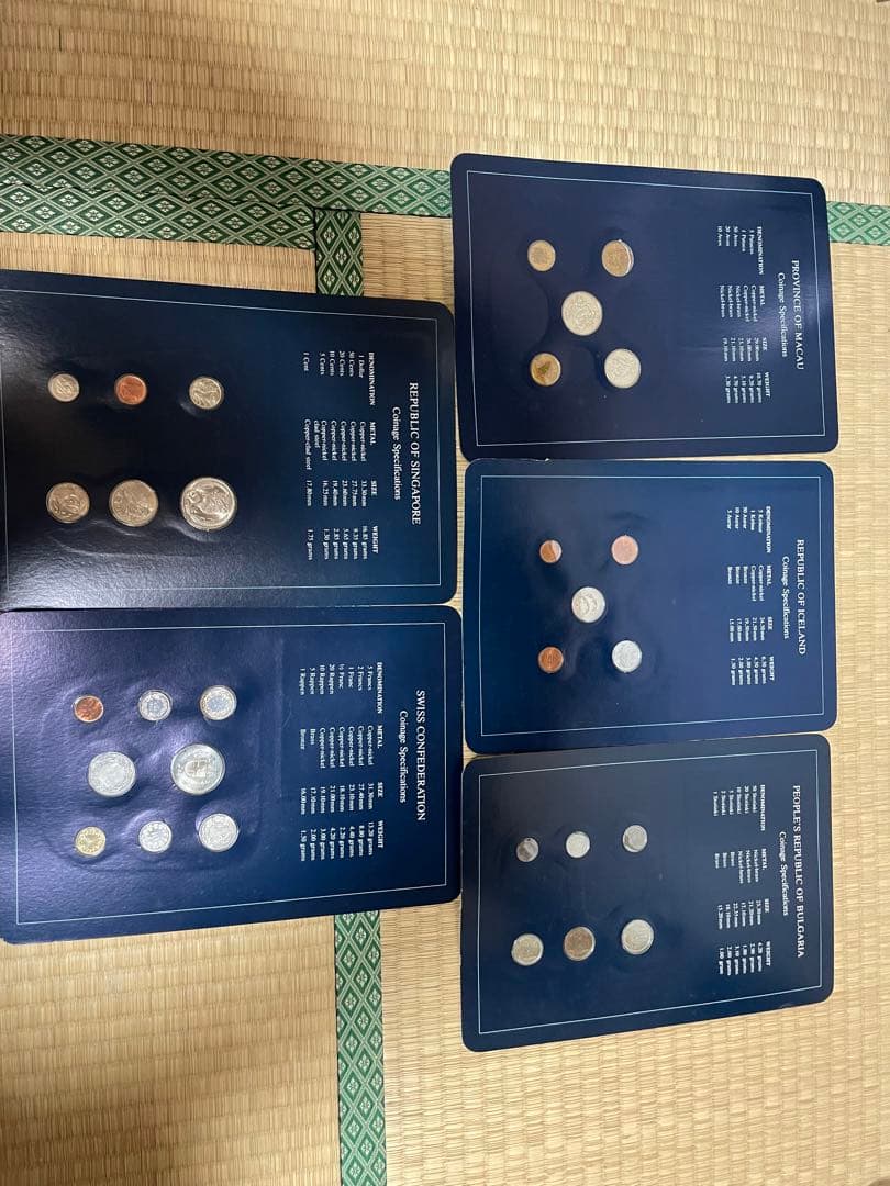 ひ*り様 coin sets of all nations 　４４枚