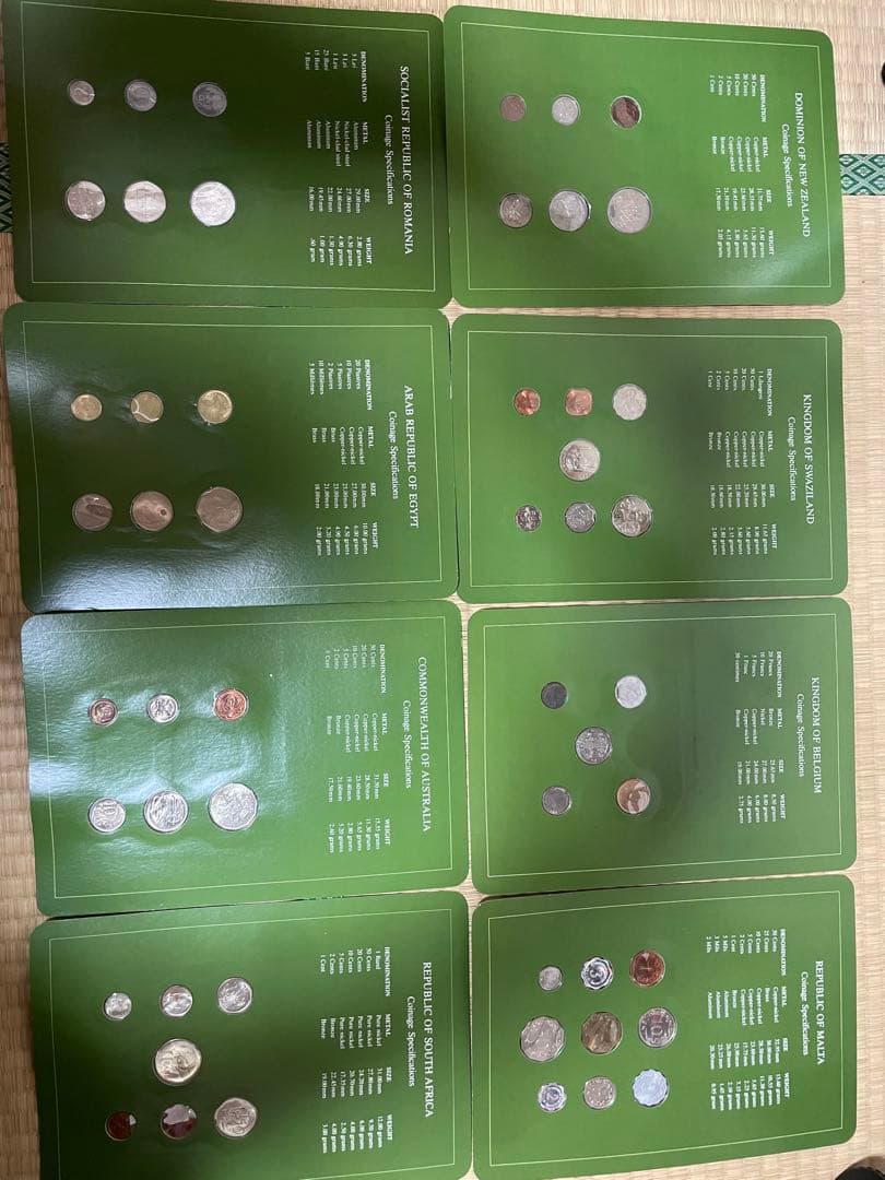 ひ*り様 coin sets of all nations 　４４枚