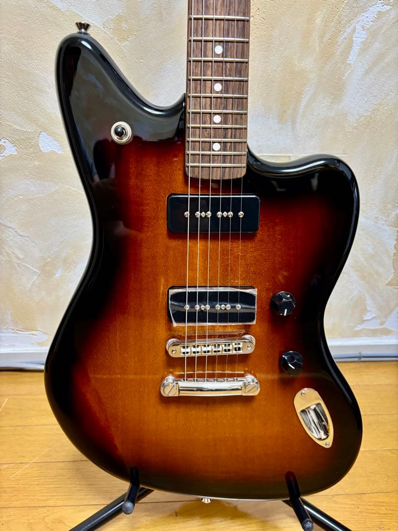 Fender JAGUAR エレキギター 新品・未使用　再度価格見直しました