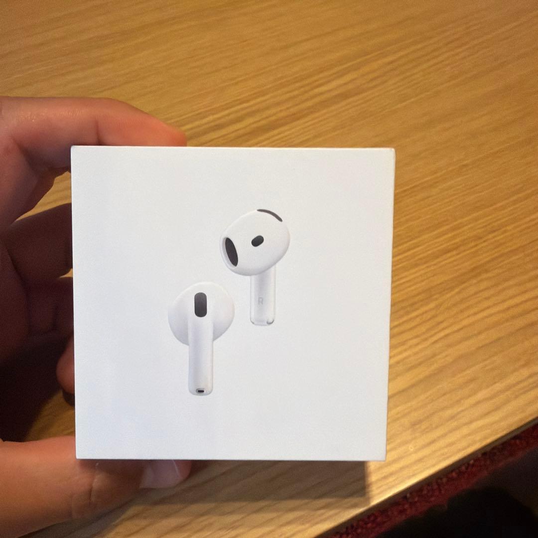 AirPods 4本体 ホワイト 充電ケース付き