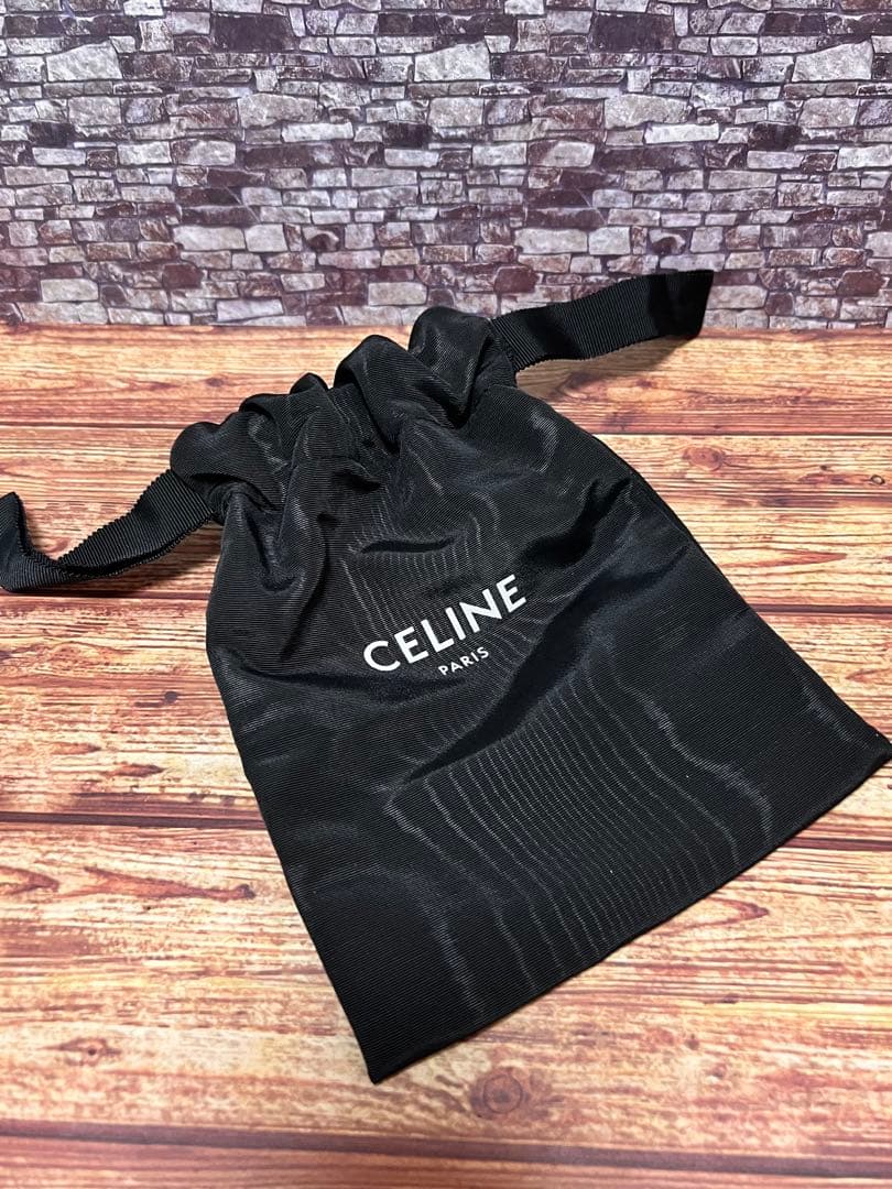 CELINEセリーヌ　トリオンフコンパクトウォレットPebble