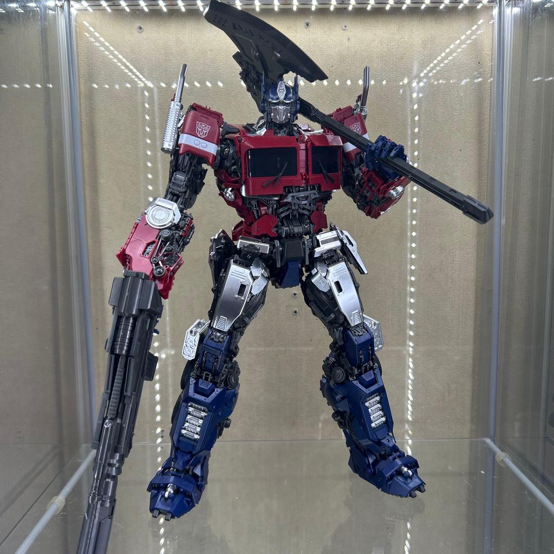 プラモデル　オプティマスプライム　完成品　yolopark