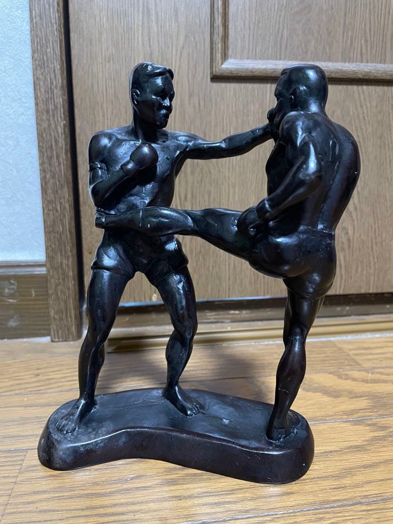 ムエタイ　キックボクシング　象　樹脂製