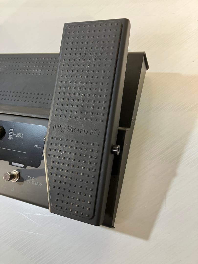 iRig Stomp I/O MIDIコントローラー