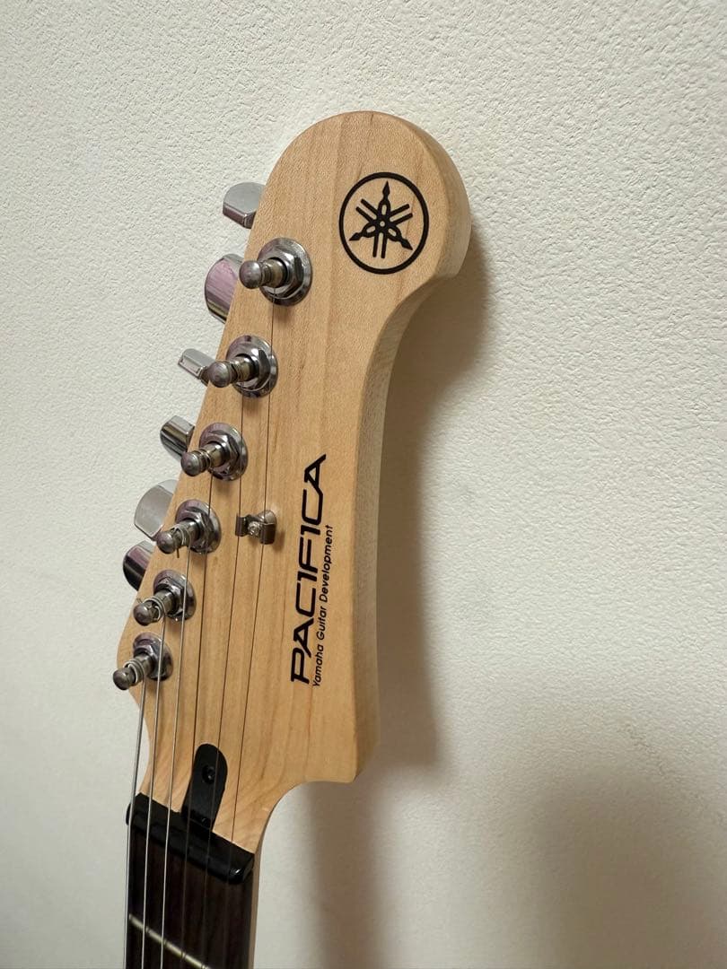 Yamaha PACIFICA ブラックエレキギター 112V ケース付き